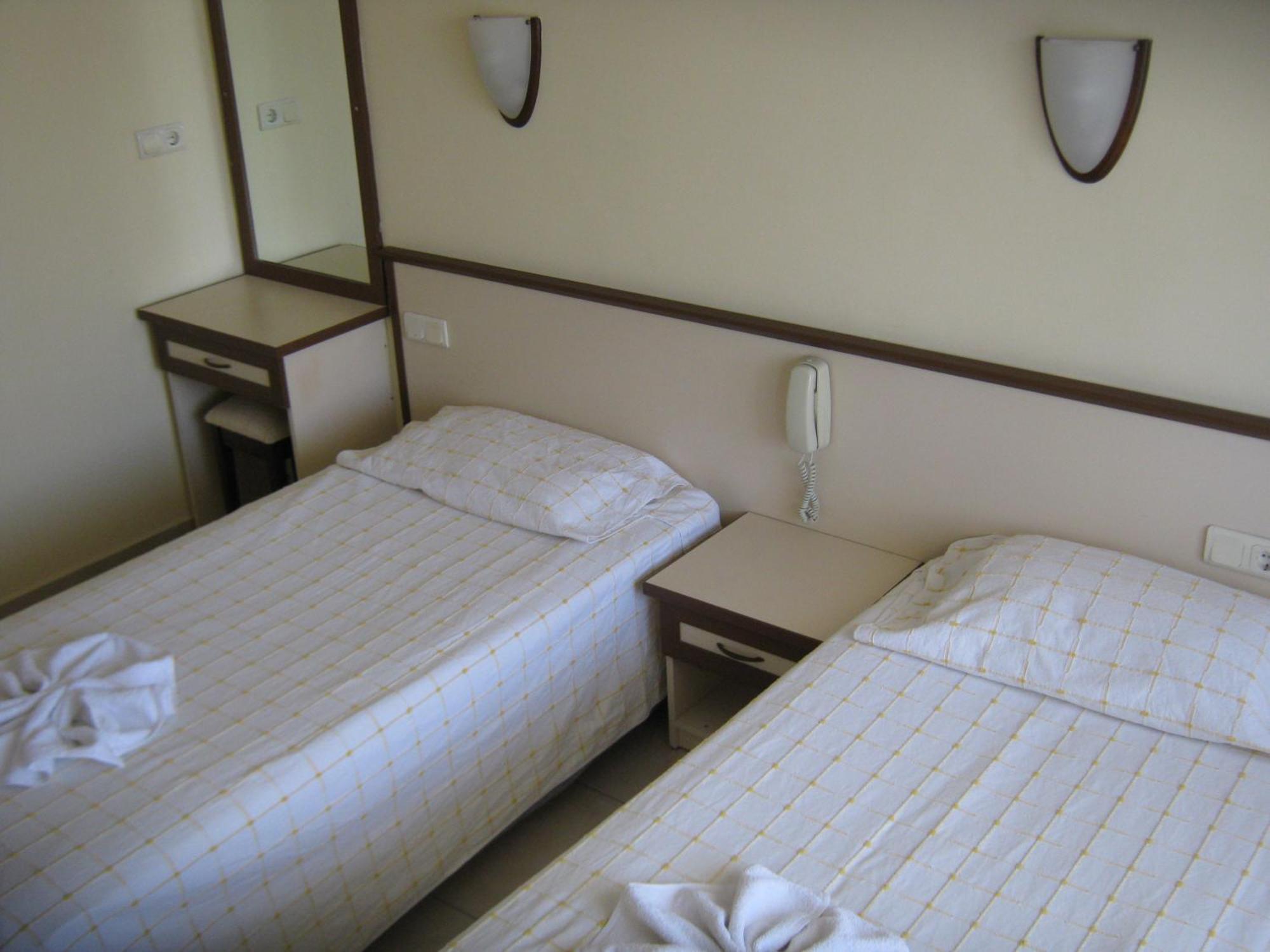 קוסדסי Oya Family Suites מראה חיצוני תמונה