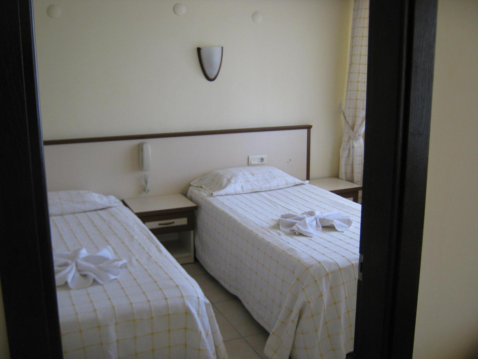 קוסדסי Oya Family Suites מראה חיצוני תמונה