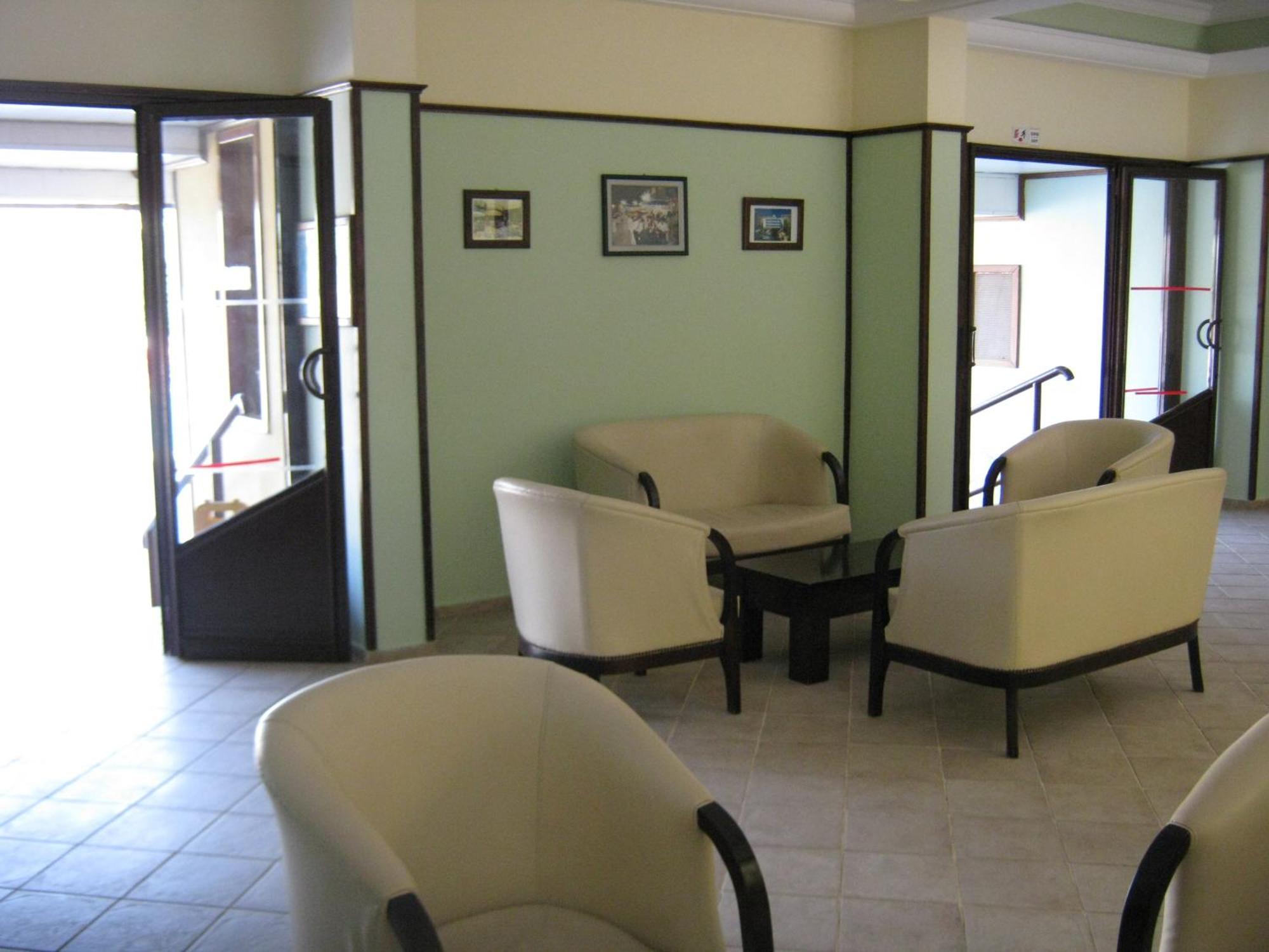 קוסדסי Oya Family Suites מראה חיצוני תמונה