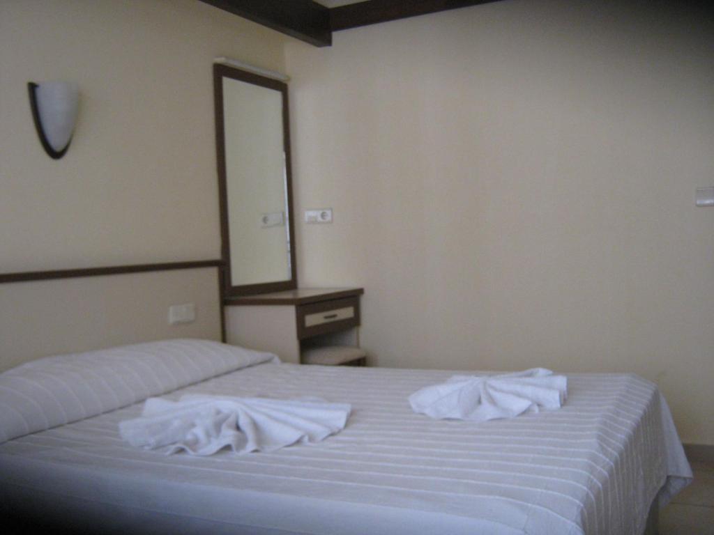 קוסדסי Oya Family Suites חדר תמונה