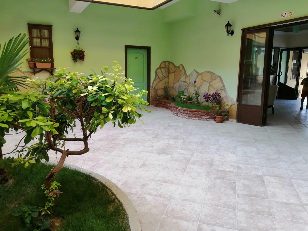 קוסדסי Oya Family Suites מראה חיצוני תמונה